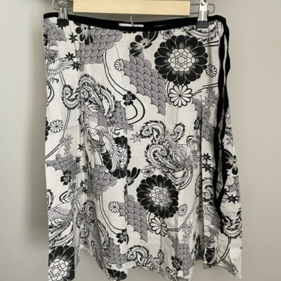 Charlotte Russe White with Black Print Wrap Skirt - Picture 1 of 3